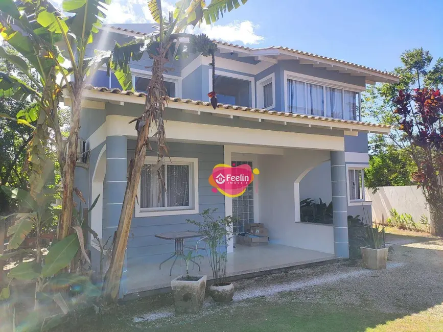 Casa com 4 quartos para alugar, 400m2 em Rio Tavares, Florianopolis - SC - imagem 2 Foto 2 de Casa com 4 quartos para alugar, 400m2 em Rio Tavares, Florianopolis - SC