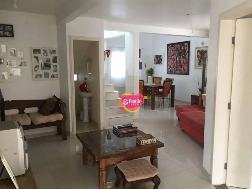 Casa com 4 quartos para alugar, 400m2 em Rio Tavares, Florianopolis - SC - imagem 9 Foto 9 de Casa com 4 quartos para alugar, 400m2 em Rio Tavares, Florianopolis - SC