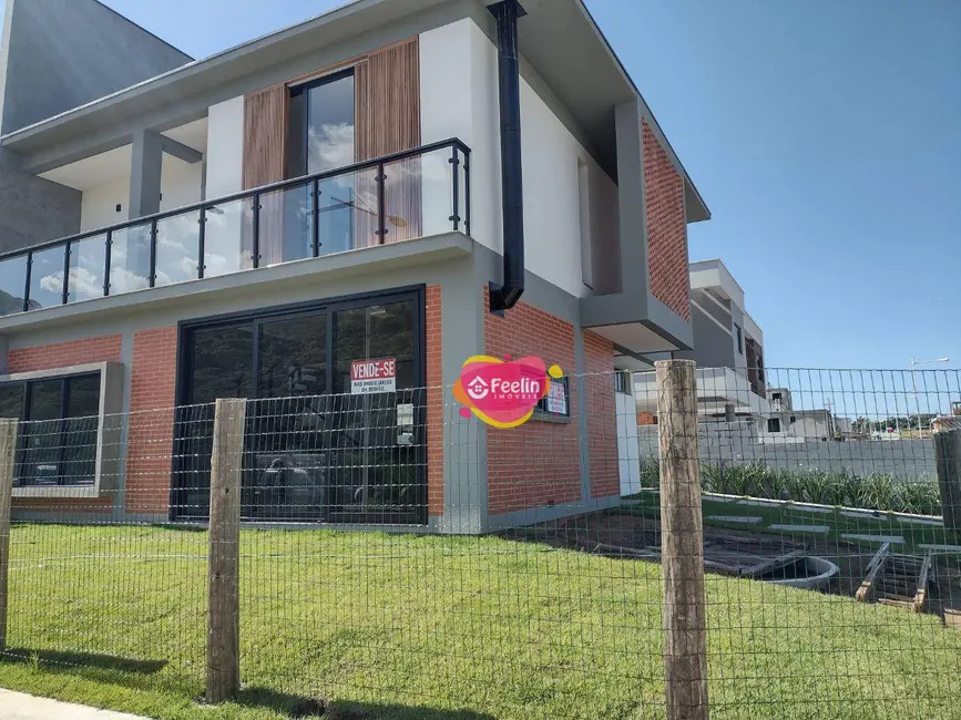 Foto 4 de Casa com 3 quartos à venda, 225m2 em Rio Tavares, Florianopolis - SC