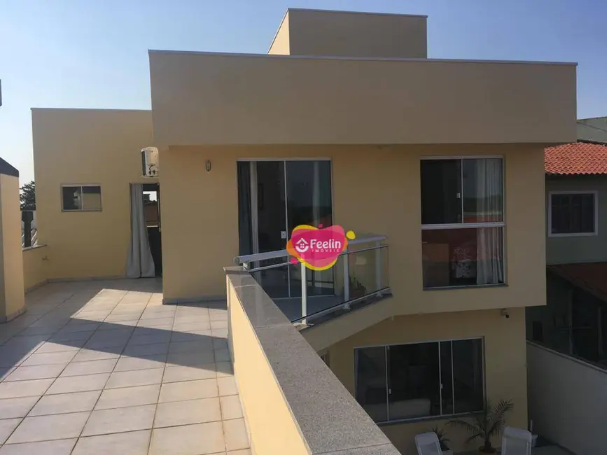 Foto 4 de Casa com 4 quartos à venda, 360m2 em Carianos, Florianopolis - SC