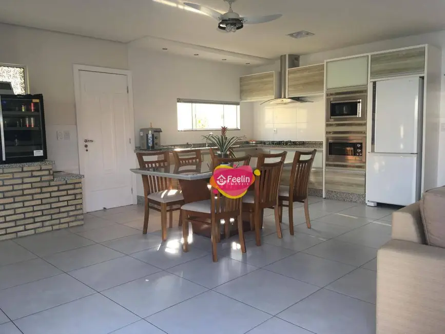 Foto 9 de Casa com 4 quartos à venda, 360m2 em Carianos, Florianopolis - SC