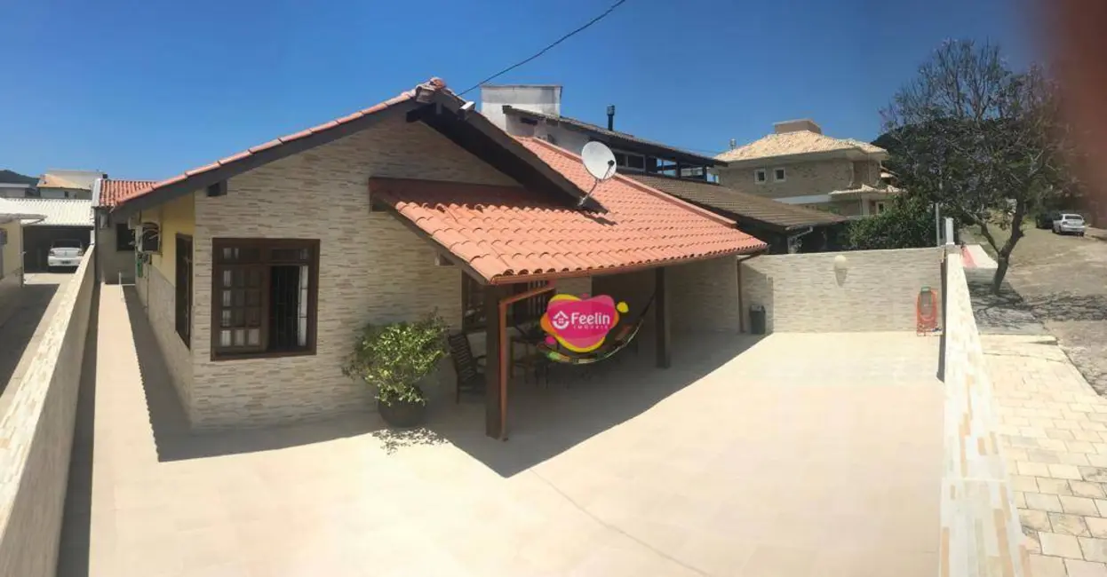 Casa com 5 quartos à venda, 450m2 em Pântano do Sul, Florianopolis - SC - imagem 3 Foto 3 de Casa com 5 quartos à venda, 450m2 em Pântano do Sul, Florianopolis - SC