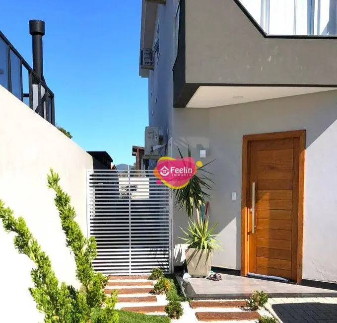 Foto 1 de Casa com 3 quartos à venda, 150m2 em Florianopolis - SC
