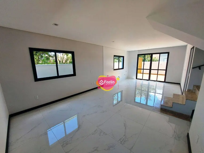 Foto 8 de Casa com 3 quartos à venda, 230m2 em Campeche, Florianopolis - SC