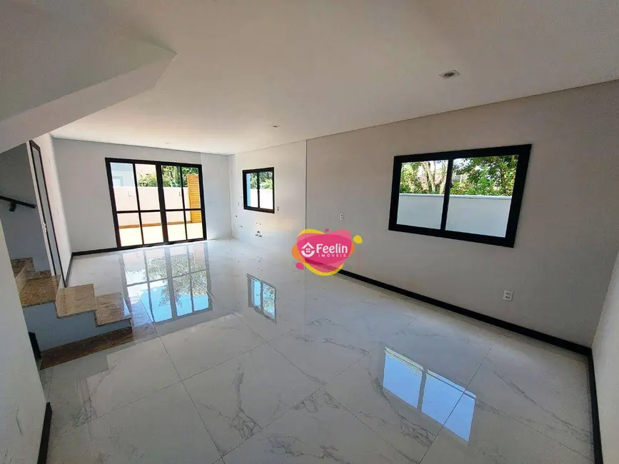 Casa com 3 quartos à venda, 220m2 em Campeche, Florianopolis - SC - imagem 9 Foto 9 de Casa com 3 quartos à venda, 220m2 em Campeche, Florianopolis - SC