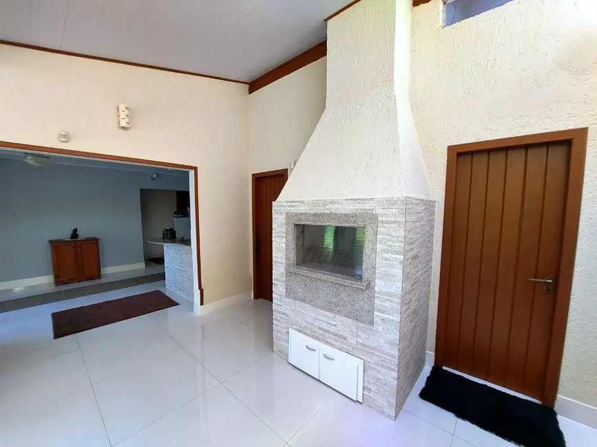 Casa com 4 quartos à venda, 1015m2 em Armação do Pântano do Sul, Florianopolis - SC - imagem 9 Foto 9 de Casa com 4 quartos à venda, 1015m2 em Armação do Pântano do Sul, Florianopolis - SC