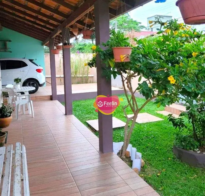 Foto 1 de Casa com 4 quartos à venda, 408m2 em Rio Tavares, Florianopolis - SC