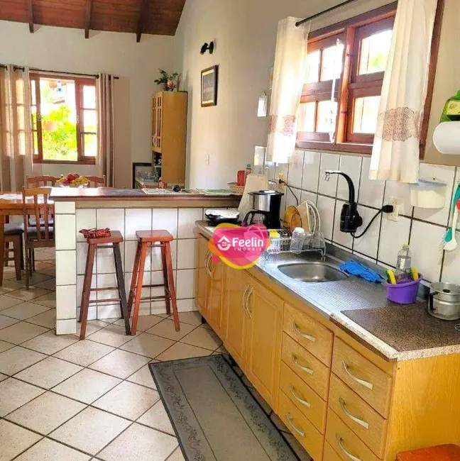 Casa com 4 quartos à venda, 408m2 em Rio Tavares, Florianopolis - SC - imagem 6 Foto 6 de Casa com 4 quartos à venda, 408m2 em Rio Tavares, Florianopolis - SC