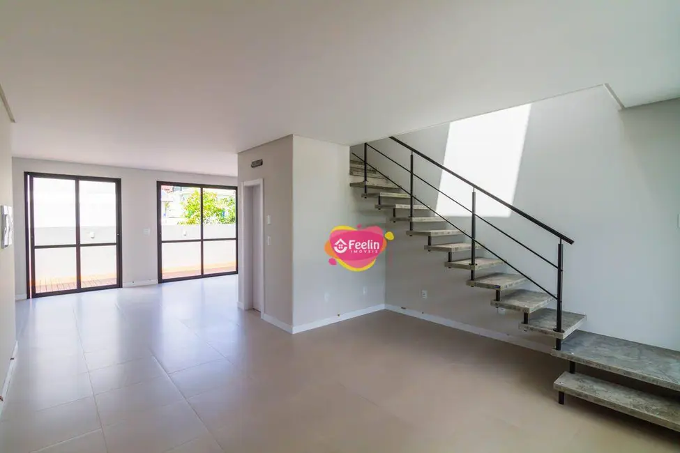 Foto 7 de Casa com 3 quartos à venda, 121m2 em Florianopolis - SC