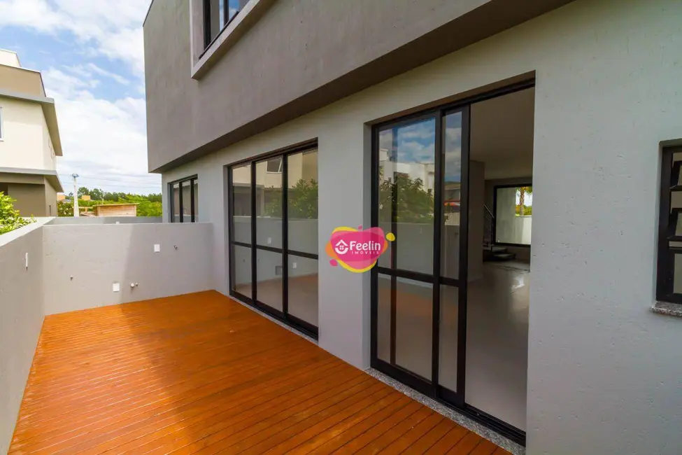Foto 3 de Casa com 3 quartos à venda, 121m2 em Florianopolis - SC