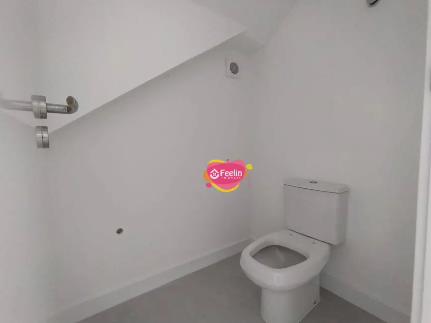 Casa com 3 quartos à venda e para alugar, 147m2 em Campeche, Florianopolis - SC - imagem 8 Foto 8 de Casa com 3 quartos à venda e para alugar, 147m2 em Campeche, Florianopolis - SC