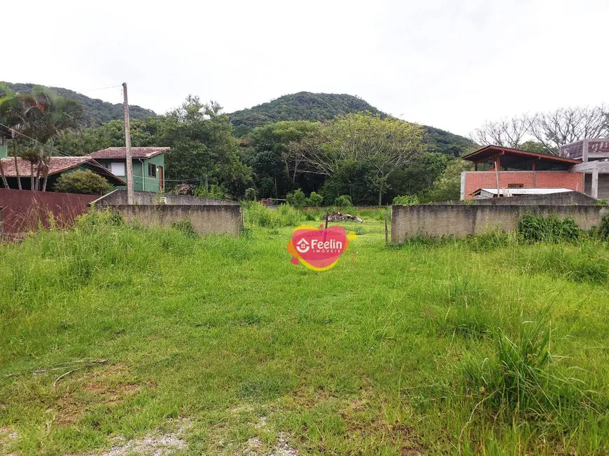 Foto 2 de Terreno / Lote à venda, 833m2 em Rio Tavares, Florianopolis - SC