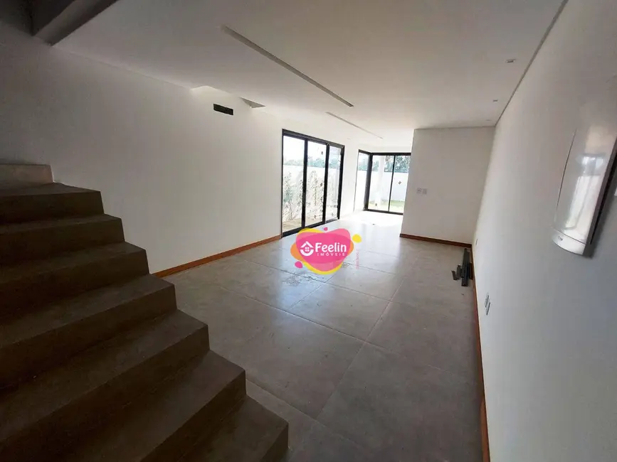 Foto 5 de Casa com 3 quartos à venda, 144m2 em Campeche, Florianopolis - SC