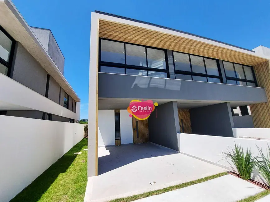 Foto 1 de Casa com 3 quartos à venda, 144m2 em Campeche, Florianopolis - SC