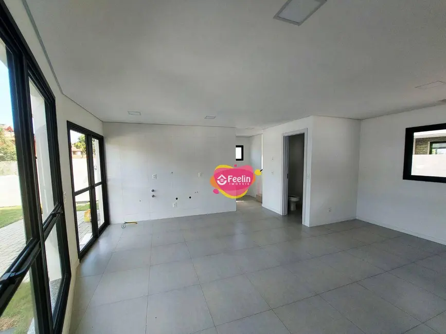 Foto 5 de Casa com 3 quartos à venda, 207m2 em Campeche, Florianopolis - SC