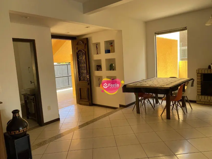 Casa com 6 quartos à venda, 432m2 em Campeche, Florianopolis - SC - imagem 6 Foto 6 de Casa com 6 quartos à venda, 432m2 em Campeche, Florianopolis - SC
