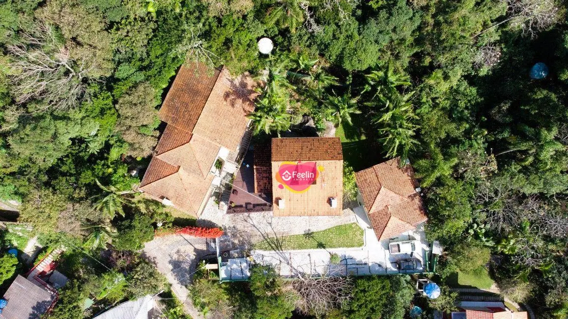 Pousada com 26 quartos à venda, 4095m2 em Pântano do Sul, Florianopolis - SC - imagem 3 Foto 3 de Pousada com 26 quartos à venda, 4095m2 em Pântano do Sul, Florianopolis - SC