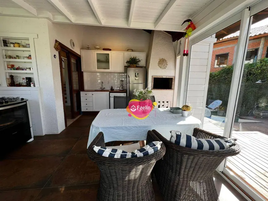 Foto 5 de Casa com 3 quartos à venda, 222m2 em Rio Tavares, Florianopolis - SC