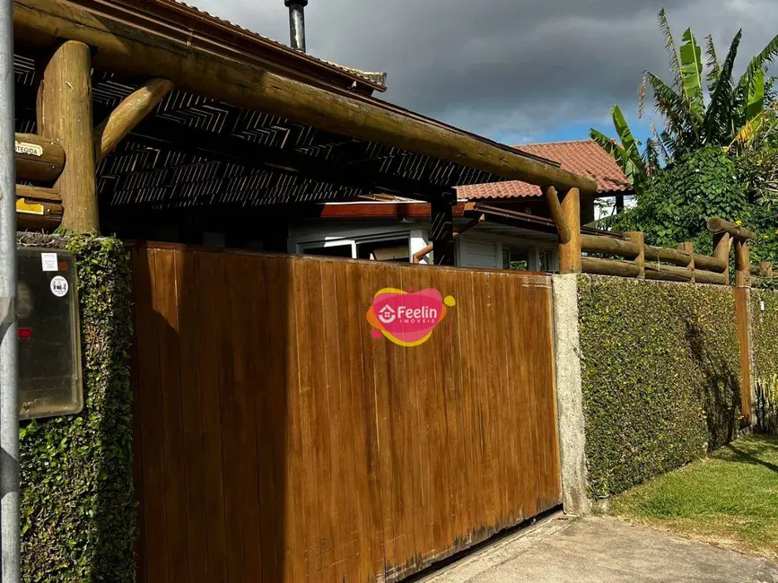 Foto 3 de Casa com 3 quartos à venda, 222m2 em Rio Tavares, Florianopolis - SC