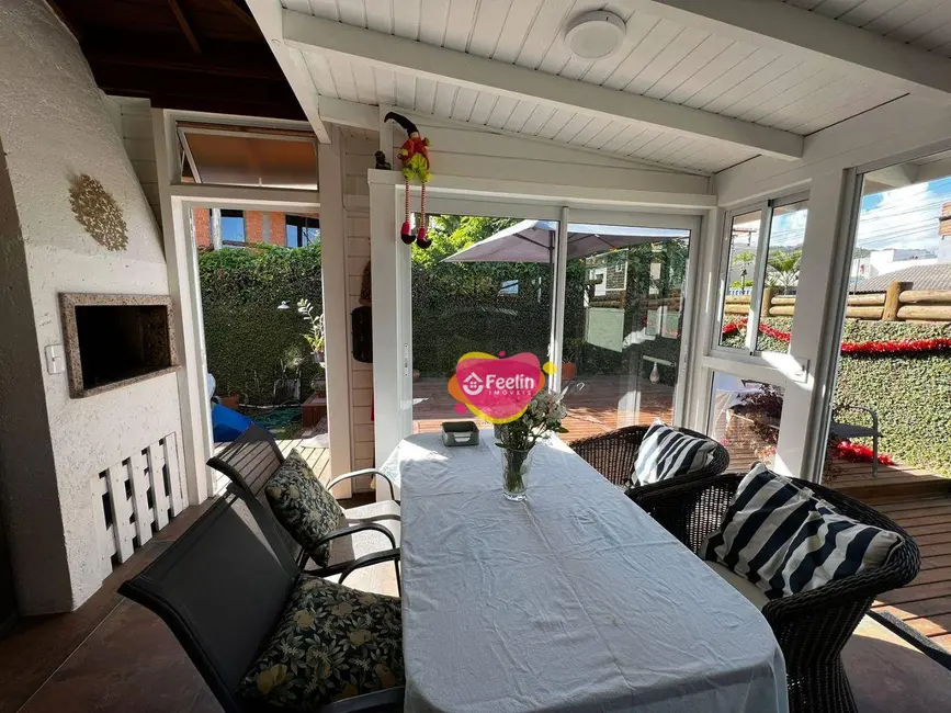 Foto 6 de Casa com 3 quartos à venda, 222m2 em Rio Tavares, Florianopolis - SC