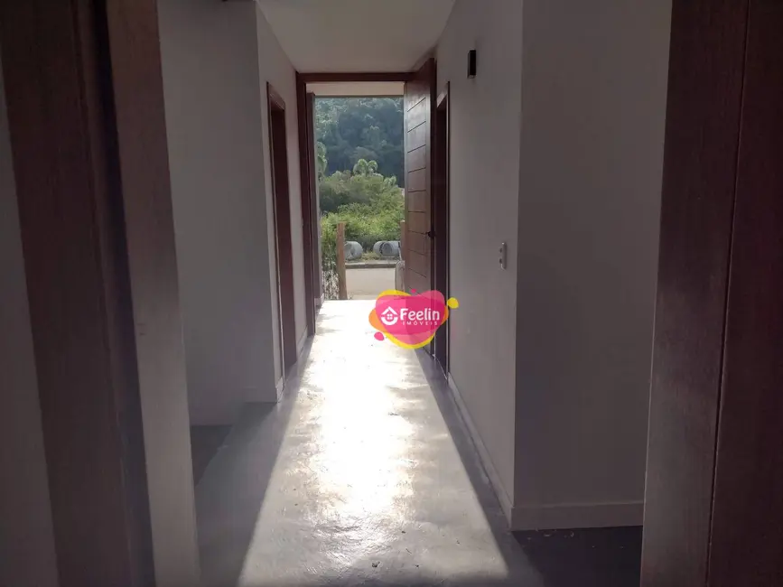 Foto 3 de Casa com 3 quartos à venda, 225m2 em Rio Tavares, Florianopolis - SC