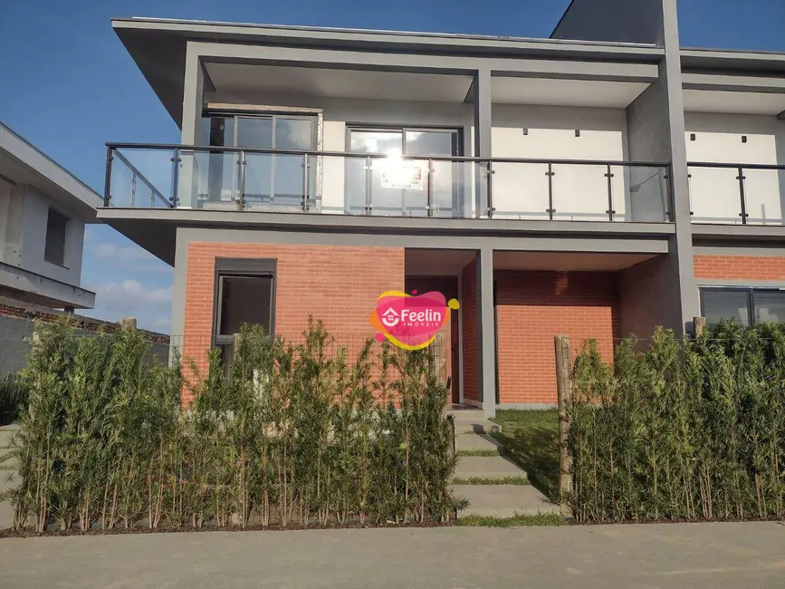 Foto 2 de Casa com 3 quartos à venda, 225m2 em Rio Tavares, Florianopolis - SC