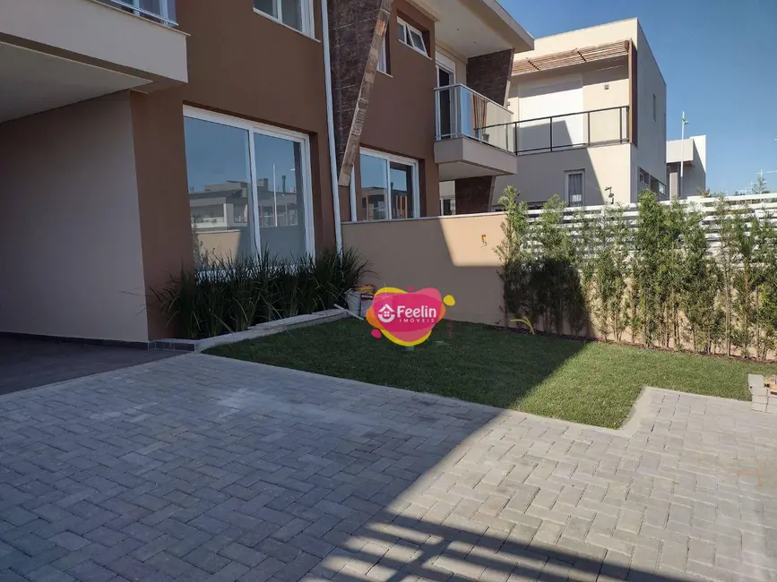 Foto 4 de Casa com 3 quartos à venda, 225m2 em Rio Tavares, Florianopolis - SC