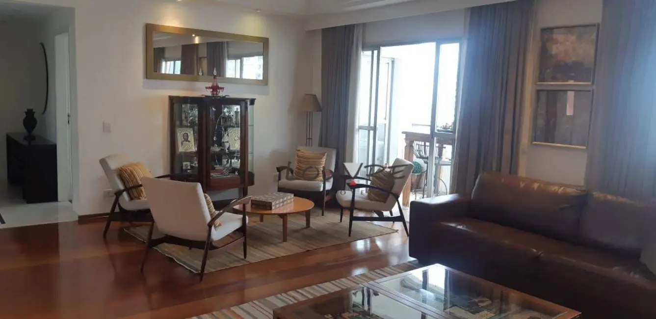 Foto 4 de Apartamento com 4 quartos à venda, 240m2 em Moema, São Paulo - SP