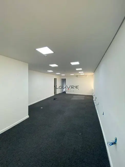 Foto 3 de Loft / Flat à venda, 200m2 em Itaim Bibi, São Paulo - SP