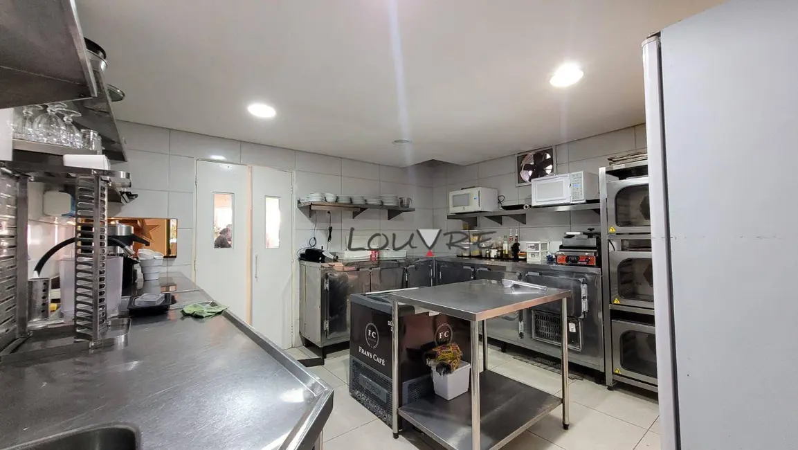 Loja à venda e para alugar, 130m2 em Moema, São Paulo - SP - imagem 3 Foto 3 de Loja à venda e para alugar, 130m2 em Moema, São Paulo - SP