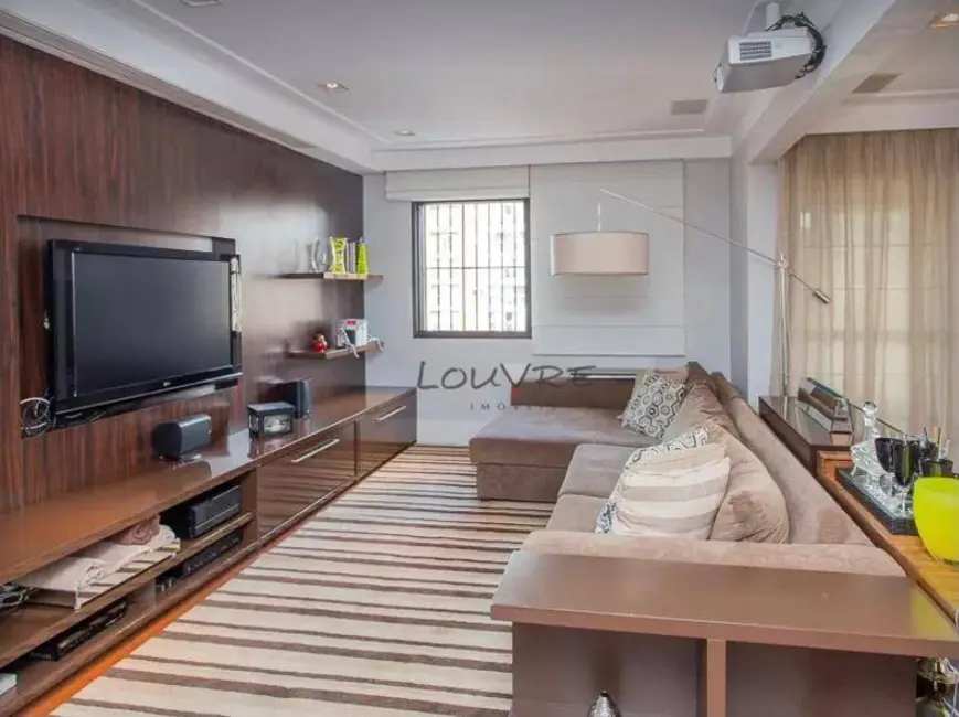 Foto 2 de Apartamento com 4 quartos para alugar, 230m2 em Moema, São Paulo - SP