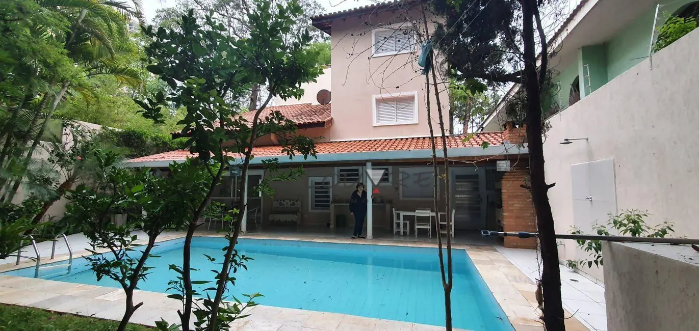 Foto 1 de Casa com 4 quartos para alugar, 500m2 em Jardim Marajoara, São Paulo - SP