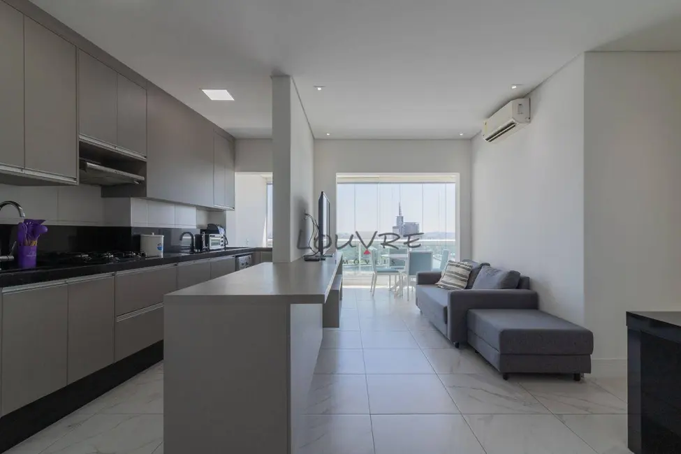 Foto 2 de Apartamento com 2 quartos para alugar, 66m2 em Pinheiros, São Paulo - SP
