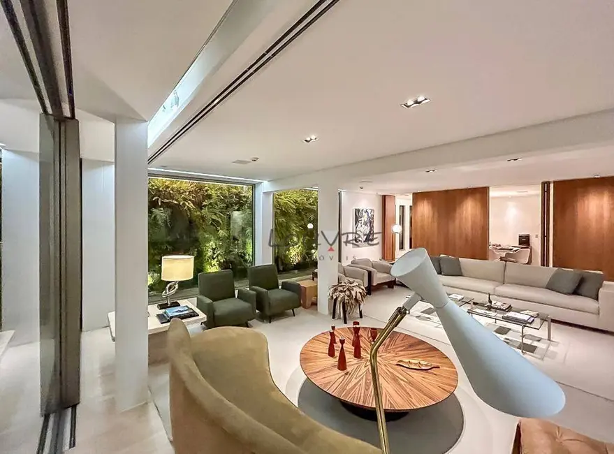 Casa com 5 quartos à venda, 1050m2 em São Paulo - SP - imagem 7 Foto 7 de Casa com 5 quartos à venda, 1050m2 em São Paulo - SP