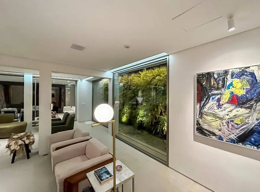 Casa com 5 quartos à venda, 1050m2 em São Paulo - SP - imagem 9 Foto 9 de Casa com 5 quartos à venda, 1050m2 em São Paulo - SP