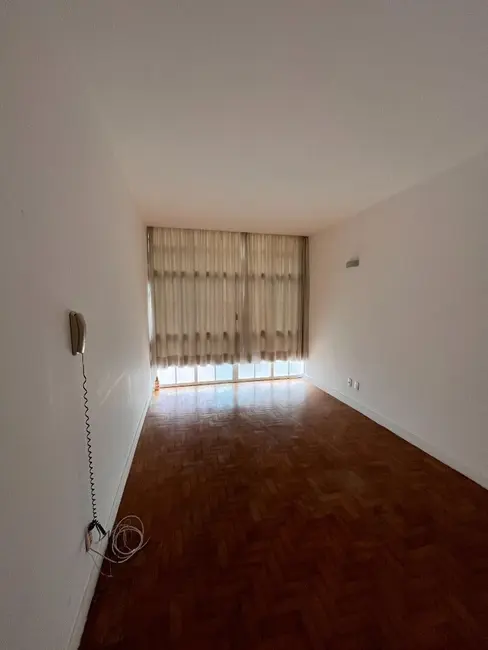 Foto 2 de Kitnet com 1 quarto para alugar, 33m2 em República, São Paulo - SP