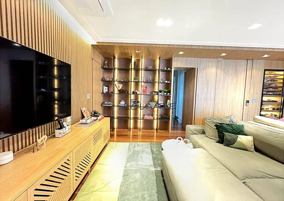 Apartamento com 4 quartos à venda, 226m2 em Vila Nova Conceição, São Paulo - SP - imagem 9 Foto 9 de Apartamento com 4 quartos à venda, 226m2 em Vila Nova Conceição, São Paulo - SP