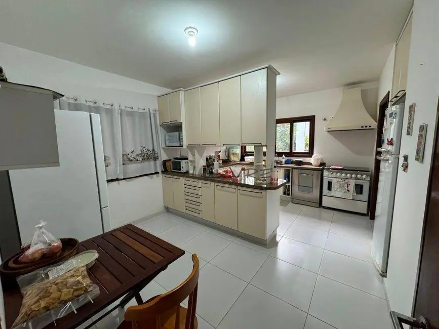 Casa com 7 quartos à venda, 1200m2 em Atibaia - SP - imagem 6 Foto 6 de Casa com 7 quartos à venda, 1200m2 em Atibaia - SP