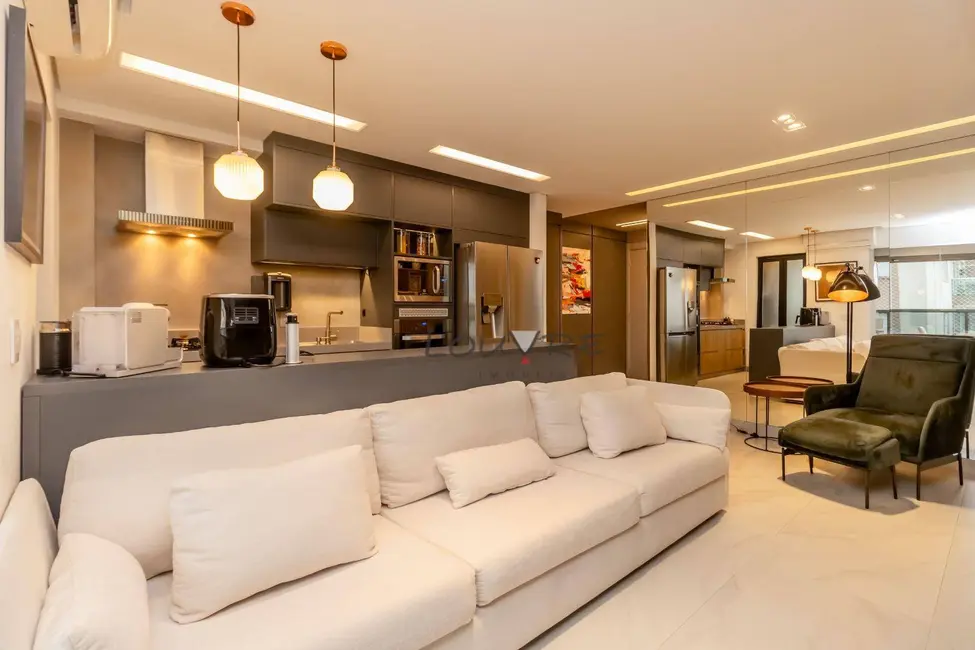 Foto 2 de Apartamento com 3 quartos à venda, 179m2 em Vila Gumercindo, São Paulo - SP