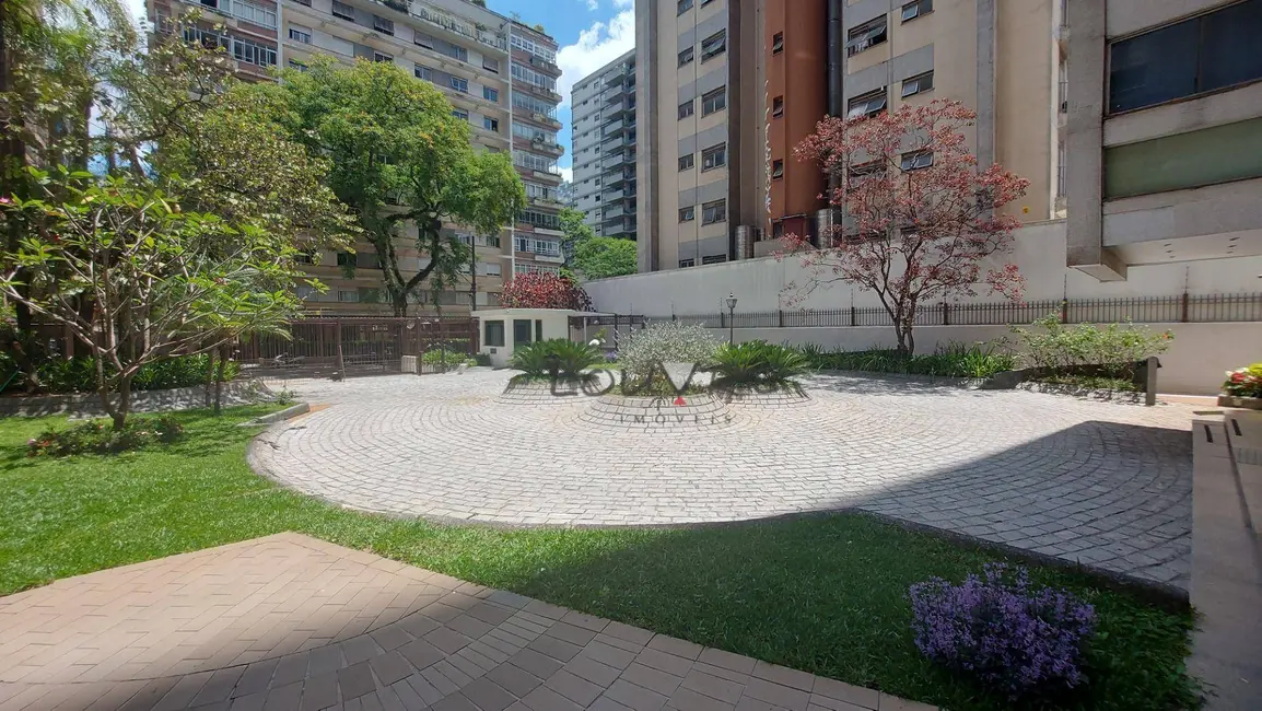 Apartamento com 3 quartos à venda, 226m2 em Cerqueira César, São Paulo - SP - imagem 4 Foto 4 de Apartamento com 3 quartos à venda, 226m2 em Cerqueira César, São Paulo - SP