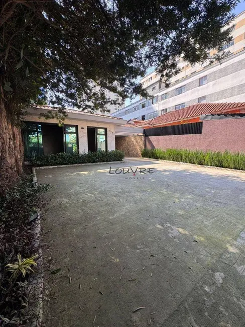 Casa com 6 quartos à venda e para alugar, 500m2 em Vila Olímpia, São Paulo - SP - imagem 3 Foto 3 de Casa com 6 quartos à venda e para alugar, 500m2 em Vila Olímpia, São Paulo - SP