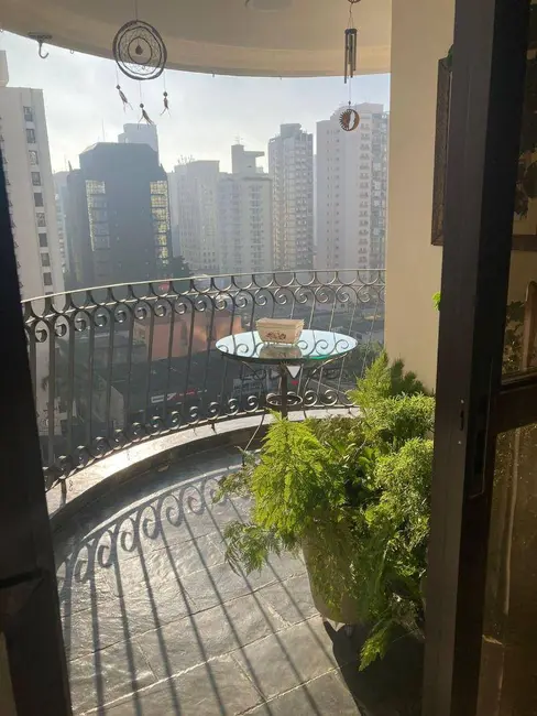 Foto 2 de Apartamento com 2 quartos à venda e para alugar, 95m2 em Moema, São Paulo - SP