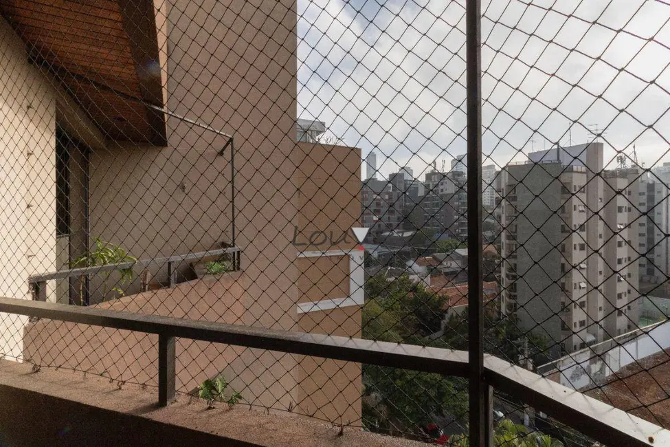 Foto 2 de Cobertura com 2 quartos à venda, 127m2 em Pinheiros, São Paulo - SP