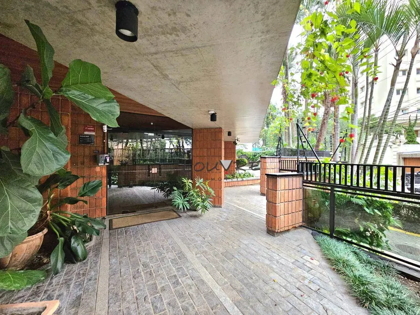 Apartamento com 3 quartos à venda, 155m2 em Jardim Europa, São Paulo - SP - imagem 8 Foto 8 de Apartamento com 3 quartos à venda, 155m2 em Jardim Europa, São Paulo - SP