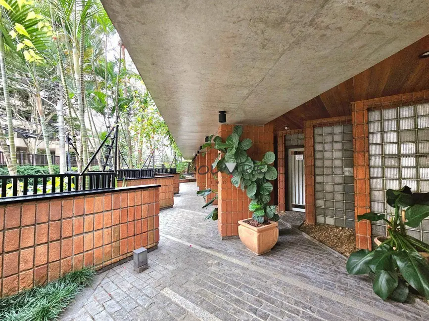 Apartamento com 3 quartos à venda, 155m2 em Jardim Europa, São Paulo - SP - imagem 7 Foto 7 de Apartamento com 3 quartos à venda, 155m2 em Jardim Europa, São Paulo - SP