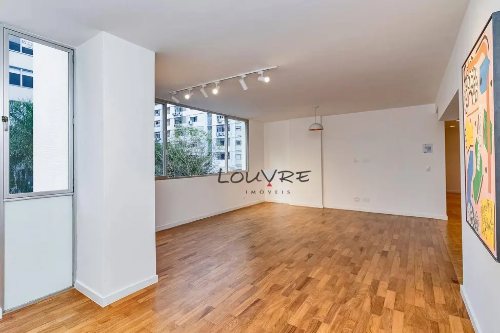 Apartamento com 3 quartos à venda, 129m2 em Higienópolis, São Paulo - SP - imagem 2 Foto 2 de Apartamento com 3 quartos à venda, 129m2 em Higienópolis, São Paulo - SP