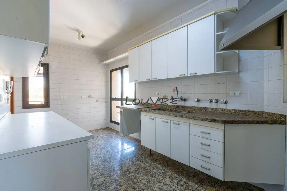 Foto 5 de Apartamento com 4 quartos à venda, 240m2 em São Paulo - SP