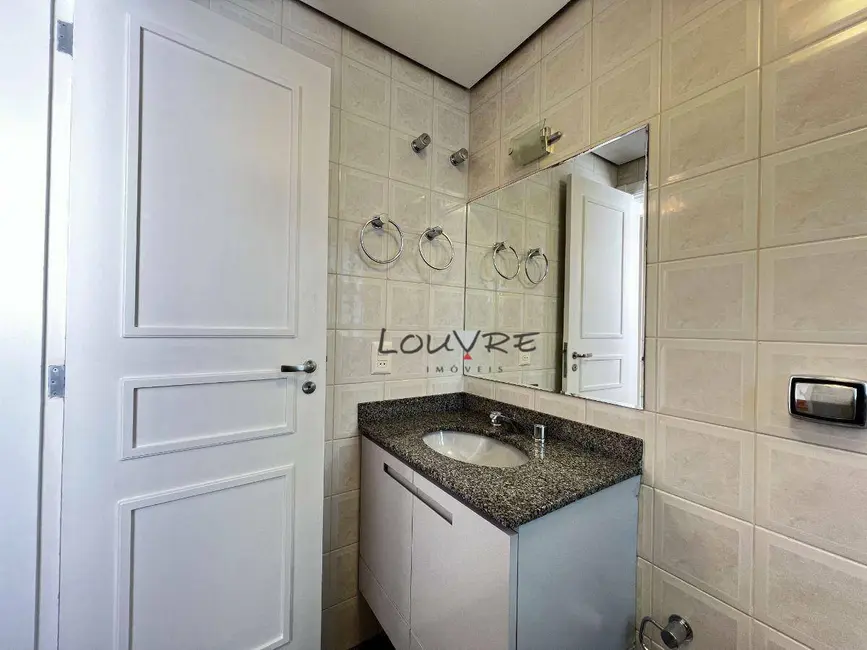 Apartamento com 3 quartos à venda, 143m2 em Moema, São Paulo - SP - imagem 9 Foto 9 de Apartamento com 3 quartos à venda, 143m2 em Moema, São Paulo - SP