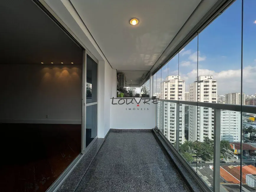 Apartamento com 3 quartos à venda, 143m2 em Moema, São Paulo - SP - imagem 1 Foto 1 de Apartamento com 3 quartos à venda, 143m2 em Moema, São Paulo - SP