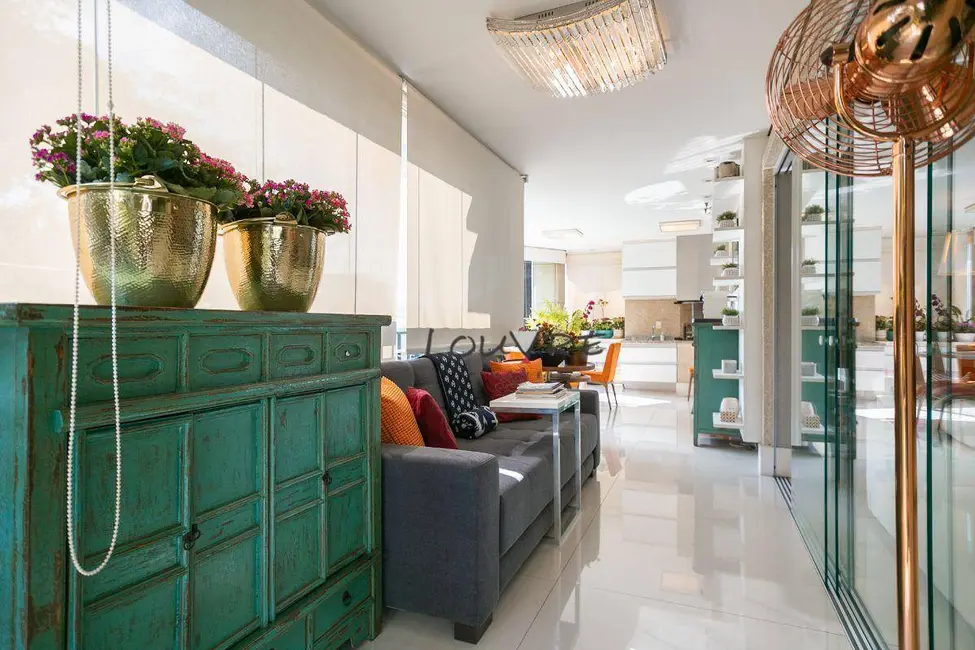 Foto 8 de Apartamento com 4 quartos para alugar, 240m2 em Higienópolis, São Paulo - SP